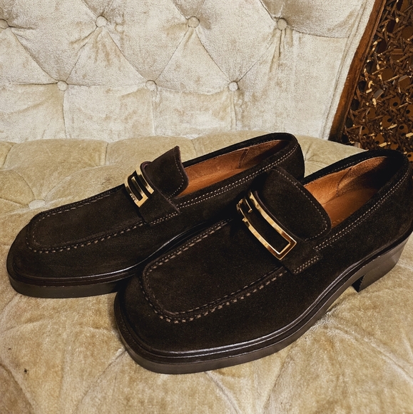 Authentic Gucci Suede leather loafers - Picture 2 of 12